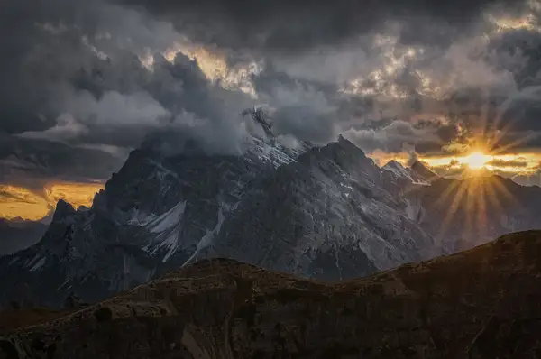 Dolomites Sunset by garynack