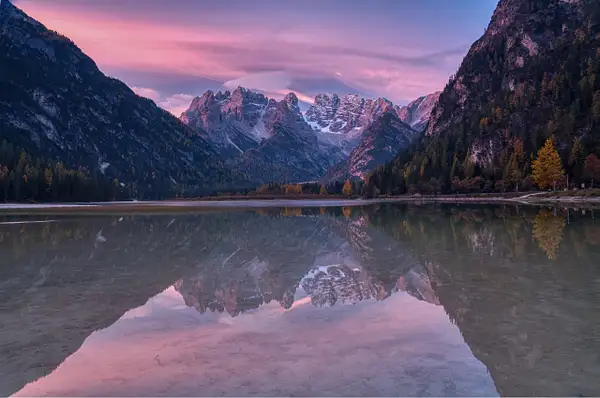 Alpine Lake Sunrise by garynack