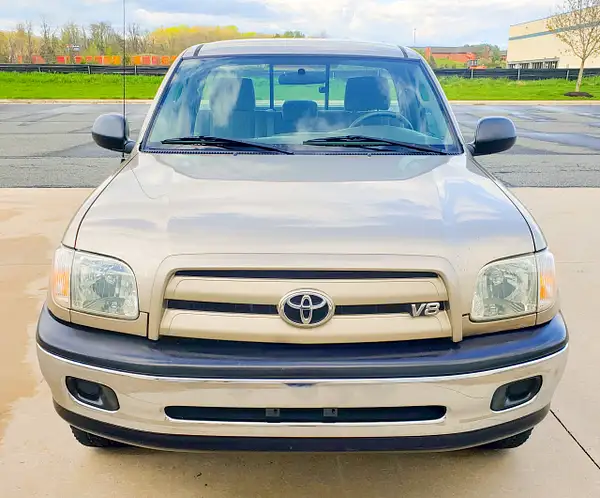 N 2005 Toyota Tundra Gold by autosales