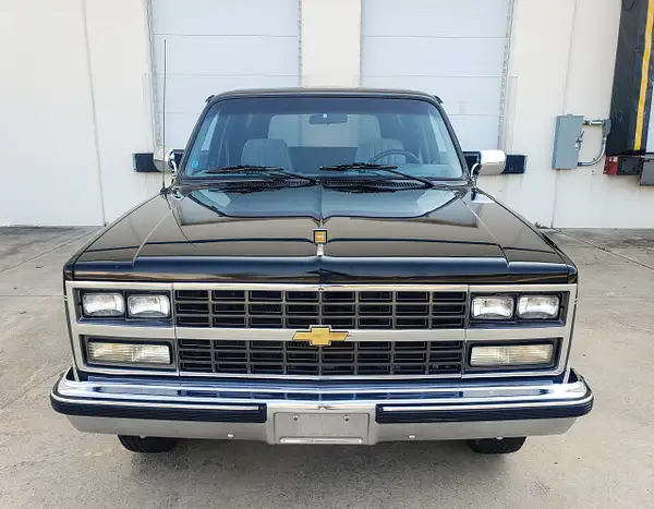 N 1989 Suburban by autosales
