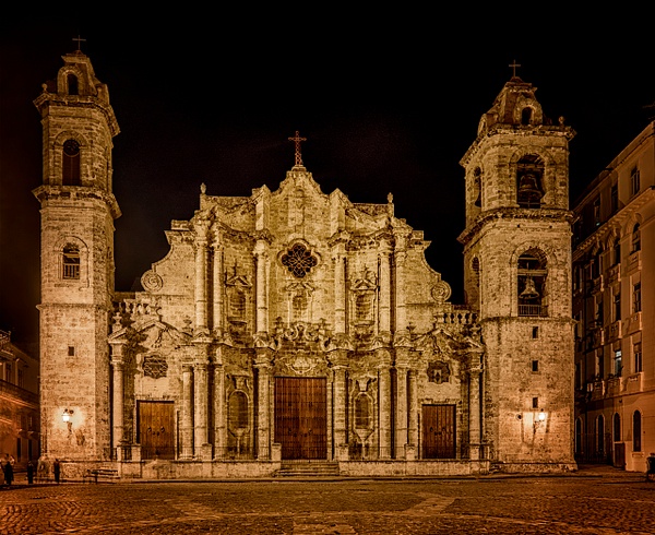 Catedral de San Cristobal - Havana - Roxanne Bouché Overton