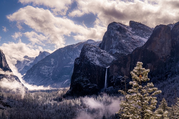 Bridalveil Fall Yosemite - Landscapes by Serge Ramelli