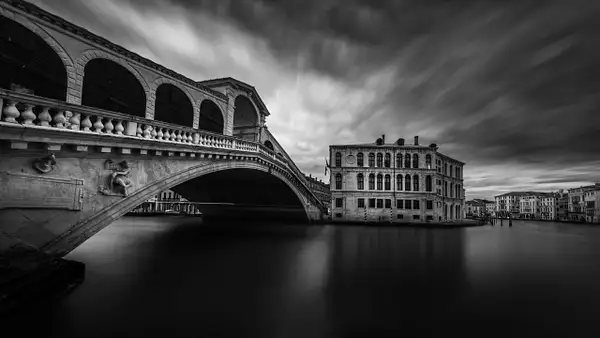 Venise-11 by Serge Ramelli