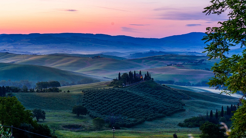 Tuscany-sunrise