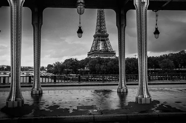 Paris Leica M6-2 by Serge Ramelli