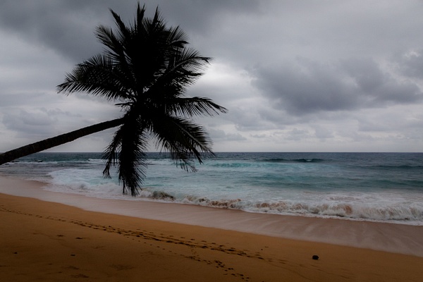 Praia Inhame, São Tomé - Places - Justine Kirby Photography