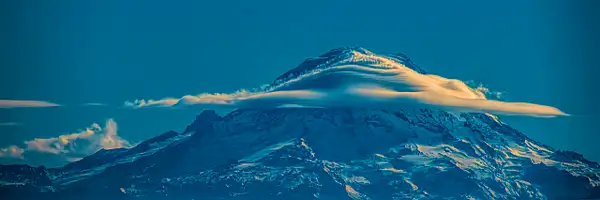 Mt. Rainier aerial 12x36  10-24-19 by Johann Klaassen