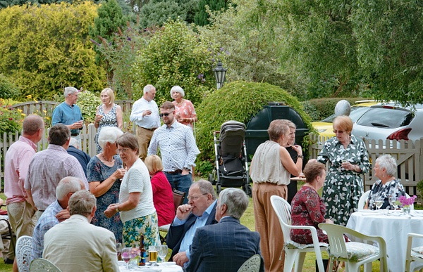 Garden partyMr PerrinsMom's 70th all files 20194993 x 3224Garden party - Events - Stephen Kelvin Hope Photogrpahy 
