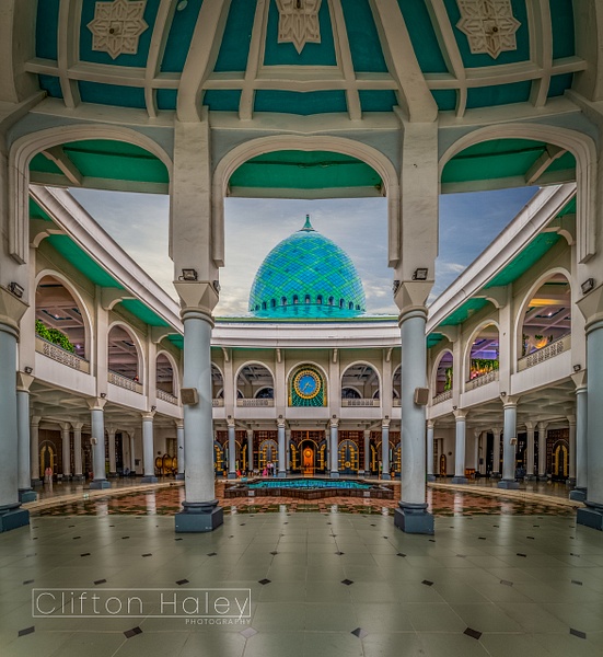 Masjid Nasional Al Akbar Surabaya - Home - Clifton Haley Photography 