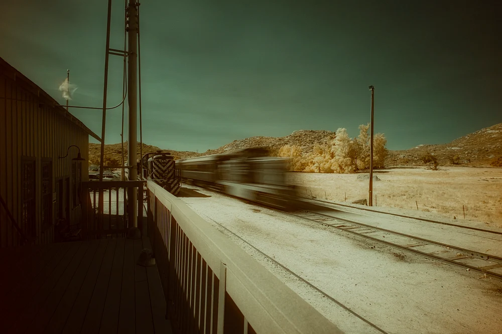 TRAIN ROLLIN' IN-KLR