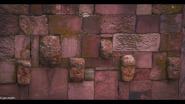 Teh face on the wall 16-9 - Bolivia uyumi saltlake, la paz, madidi and Tiwanaku 