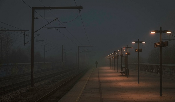 distant man in the fog - Trains and Trainsstations - Molin Photos