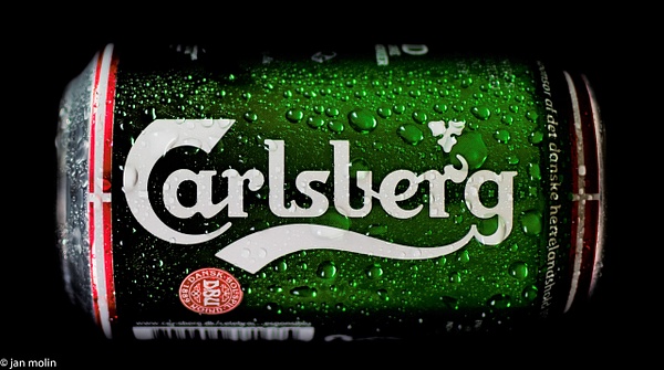 Carlsberg can with waterdrops - Jan Molin