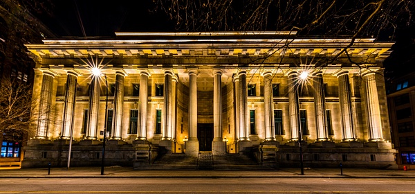 Quebec Court of Appeal - A walk at night in ... Montreal - Luc Jean Photography