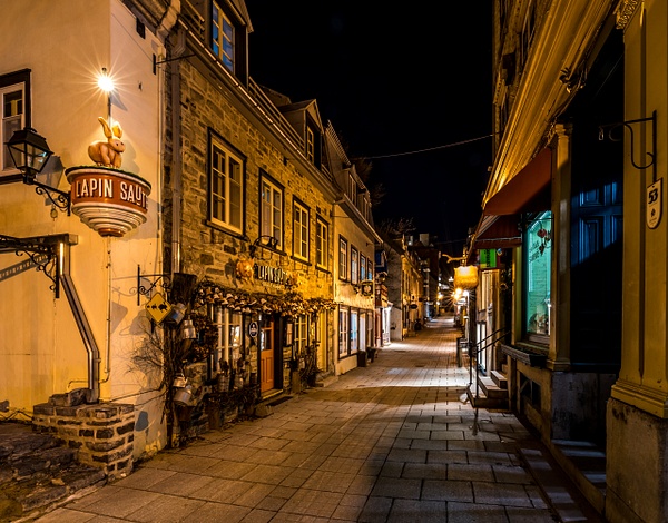 Lower Town view 06 - Luc Jean - A walk at night in ...