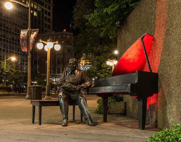 Oscar Peterson Statue by Luc Jean