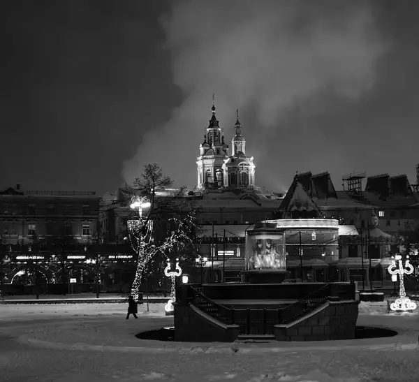 Moscow at night by Andreas Maier