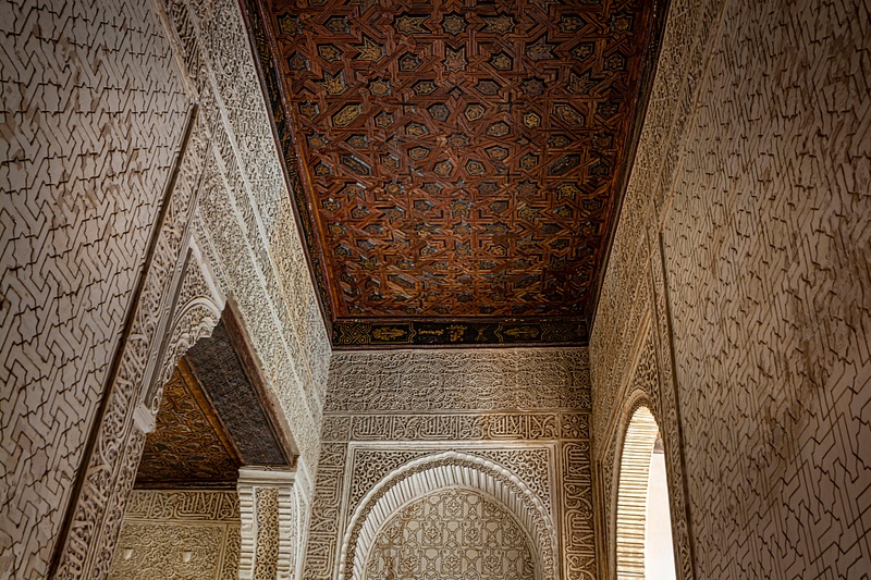 Alhambra-amazing-carving-Granada-Spain