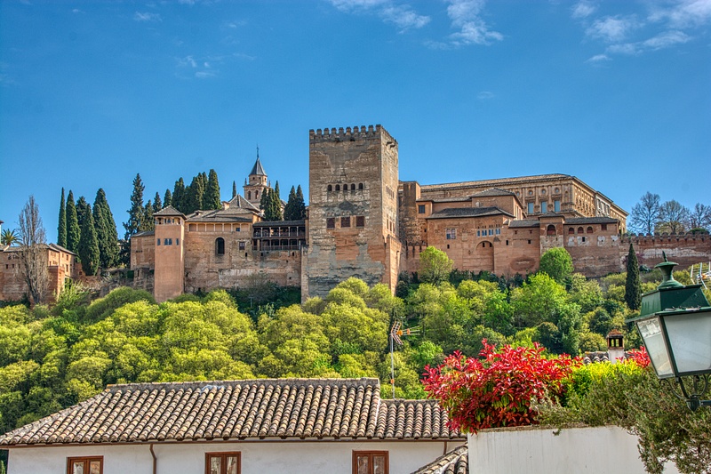 Alhambra-Palace-on-hill-Puente-del Cadi-Granada-Spain