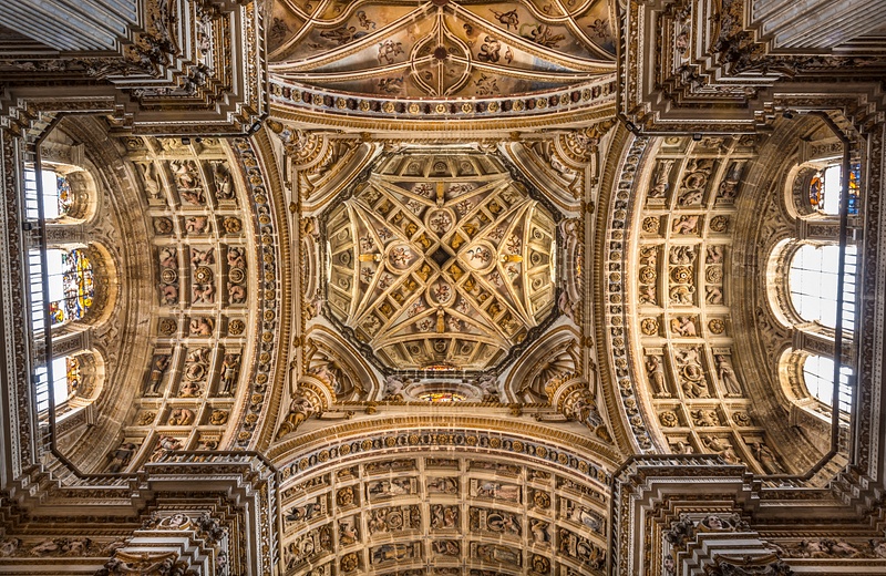 Ornate-ceiling-Granada-Spain
