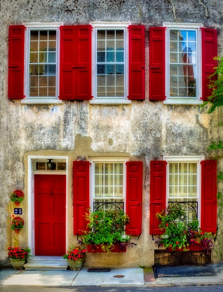 The Queen in Red, Charleston SC - Low Country - Peter Aragone