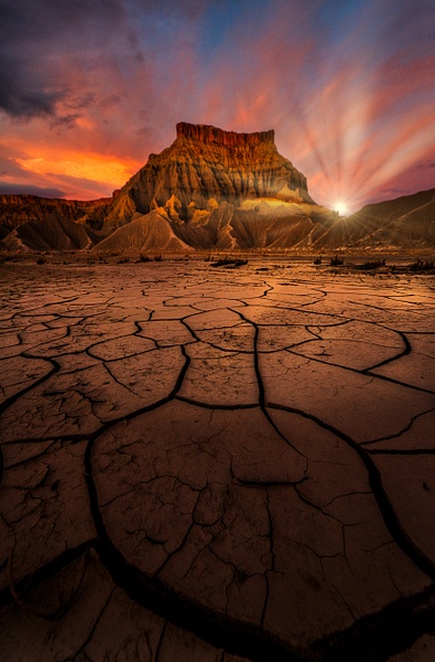 Badlands Sunset, Utah - Landscape - Peter Aragone