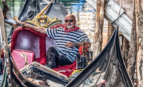 Gondolier at rest - Andrew Newman Photography