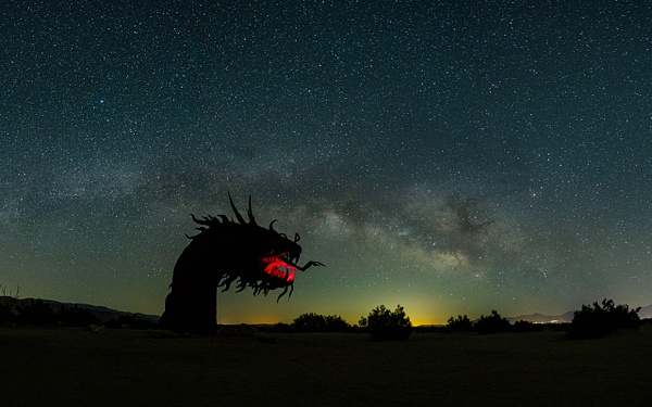 Borrego Springs_Ricardo Breceda_Dragon_Milky Way - Nocturnal - Stan Pechner 