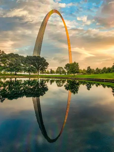 Gateway Arch - St Louis by JohnDukesPhotography