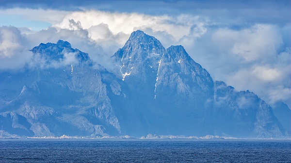 6d. Lofoten Mountain Range (1) - NORWAY Bergen - Kirkenes - François Scheffen Photography 