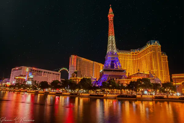 Las Vegas Blvd Night by Glenn Klevens