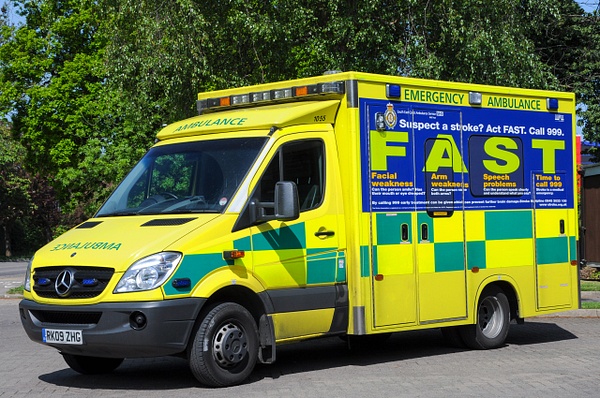 Ambulance Crawley - Emergency Vehicles - Michel Voogd Photography