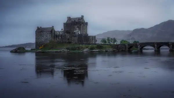 Eilean Donan Castle by Doug Stratton