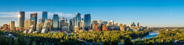 Panoramic View of the City of Calgary during Summer sunrise - City of Calgary - Yves Gagnon Photography  