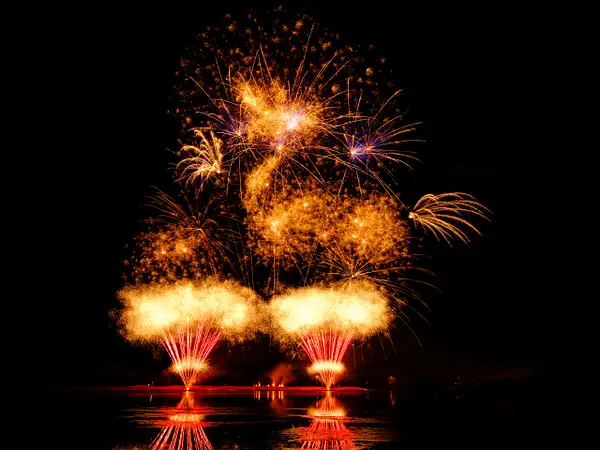 Fireworks Globalfest 2022 - 2 by Yves Gagnon