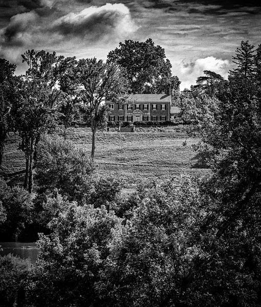 Confederate  View of Chatham Manor (us1779) - Black_White_Portfolio - Bella Mondo Images