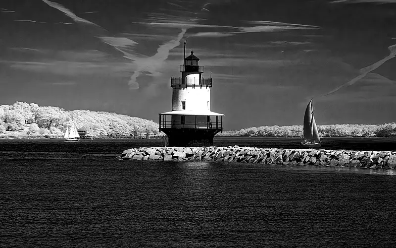 Spring Point Ledge Light House-Maine (BW1910)