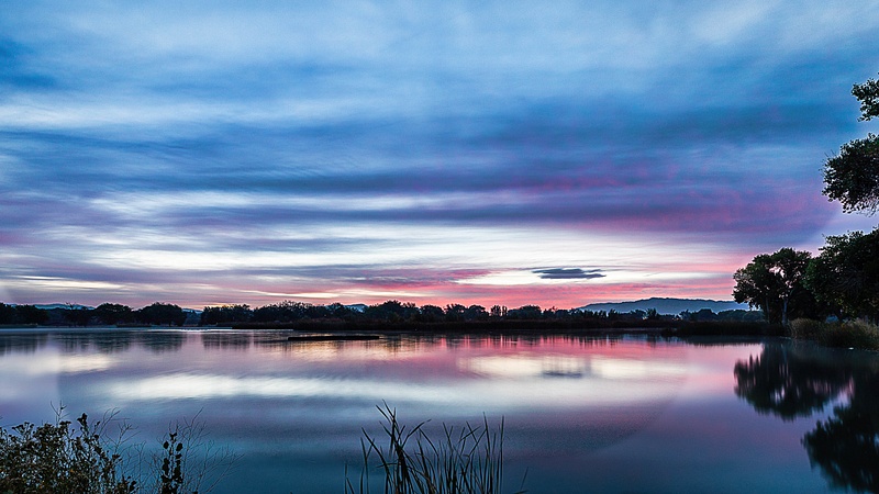Sunrise at Horseshoe Lake