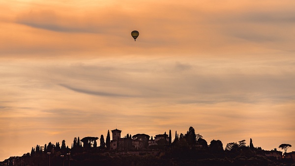 Balloon ride over the Tuscan Hills - fancifulphotos