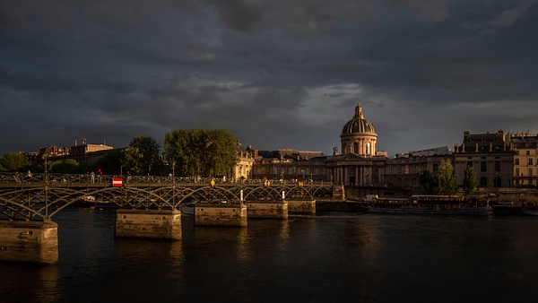Paris-Pont des Arts-Institut de France-Sunset - Travel - Guy Riendeau Photography