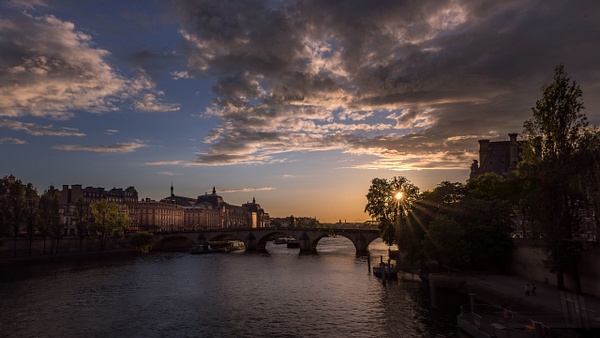 Paris-Pont Neuf-Sunset-Seine River - Travel - Guy Riendeau Photography