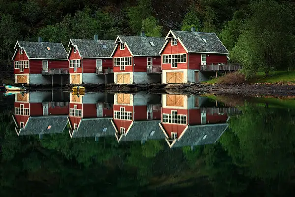 Red Homes in Norway by Matt Kloskowski
