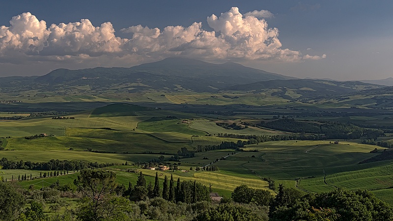 Tuscany_Landscape_Clouds_Topaz