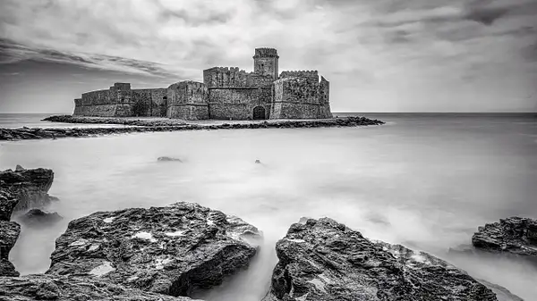 Calabria Ionian Capa Rizzuto Castle_Final- by Rad Drew