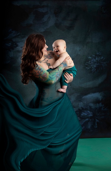 IMG_9847finaldrk - Breeyona's 6mth motherhood - Erin Larkins Photography 