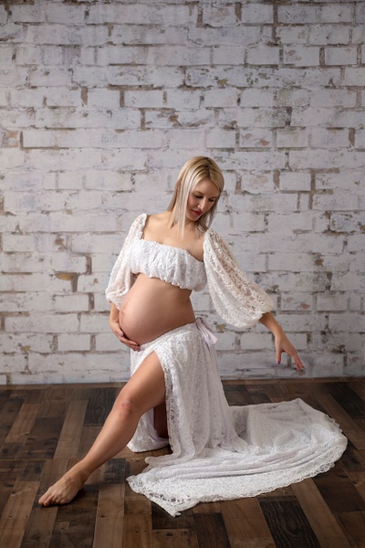 IMG_9447 - Meghan's maternity session - Erin Larkins Photography 