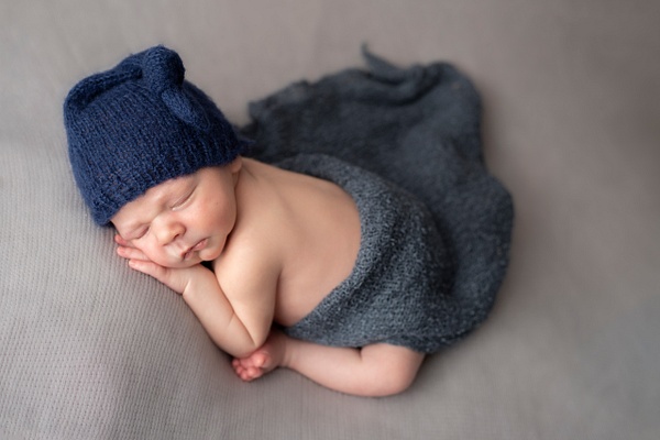 IMG_1013crp - Antonio's newborn session - Erin Larkins Photography