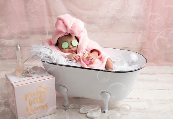 IMG_3490crpbubbles - Kaliyah's newborn session - Erin Larkins Photography