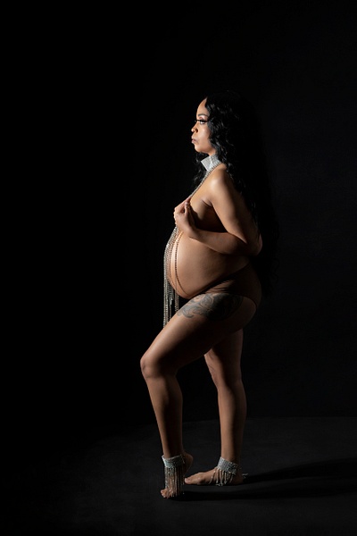 IMG_2705crp - Rae's maternity session - Erin Larkins Photography