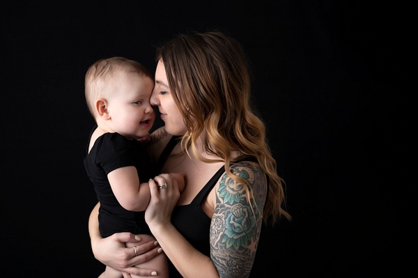 IMG_5051 - Taylor's motherhood session - Erin Larkins Photography